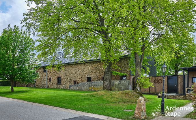 Ruime fermette in B�llingen voor 13 personen met binnenzwembad, sauna en jacuzzi