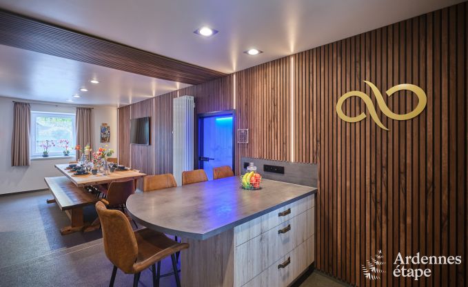 Ruime fermette in B�llingen voor 13 personen met binnenzwembad, sauna en jacuzzi