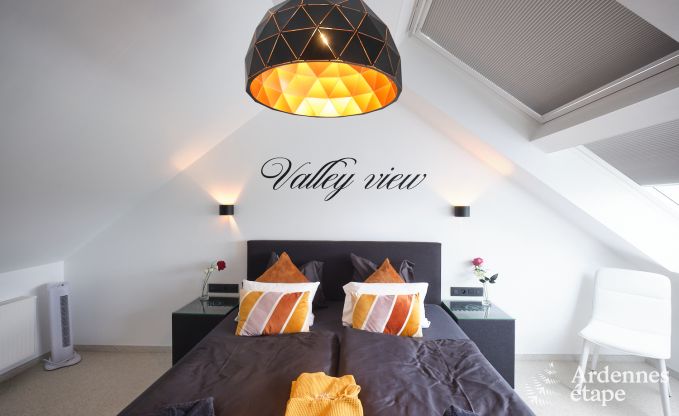 Ruime fermette in B�llingen voor 13 personen met binnenzwembad, sauna en jacuzzi