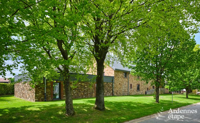 Ruime fermette in B�llingen voor 13 personen met binnenzwembad, sauna en jacuzzi