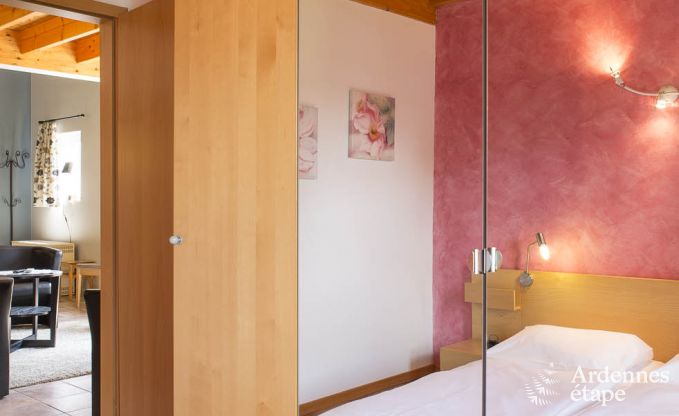 Modern appartement voor 6 personen in Butgenbach met 3 slaapkamers en gemeenschappelijke tuin