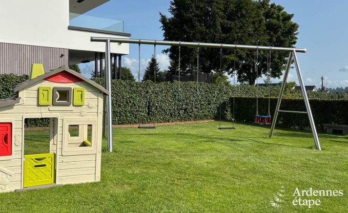 Modern appartement voor 6 personen in Butgenbach met 3 slaapkamers en gemeenschappelijke tuin