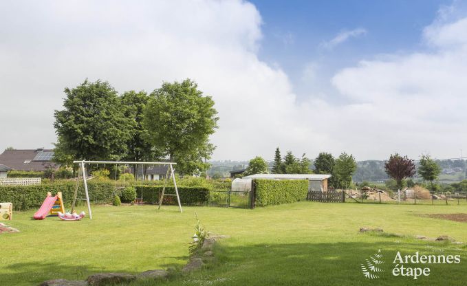 Ruim vakantieappartement voor 12 personen met 5 slaapkamers en gedeelde priv�tuin en wellness in Butgenbach