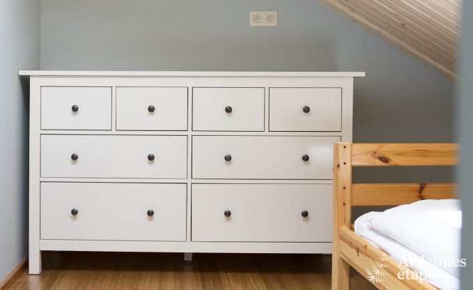 Ruim vakantieappartement voor 12 personen met 5 slaapkamers en gedeelde priv�tuin en wellness in Butgenbach