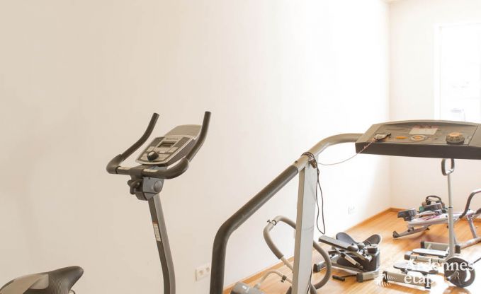 Ruim vakantieappartement voor 12 personen met 5 slaapkamers en gedeelde priv�tuin en wellness in Butgenbach