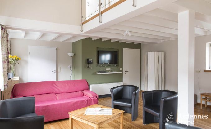 Ruim vakantieappartement voor 12 personen met 5 slaapkamers en gedeelde priv�tuin en wellness in Butgenbach