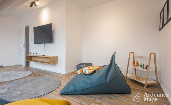 Uitzonderlijk verblijf in luxueuze villa in Butgenbach: 18 personen, binnenzwembad, sauna, in het hart van de Ardennen