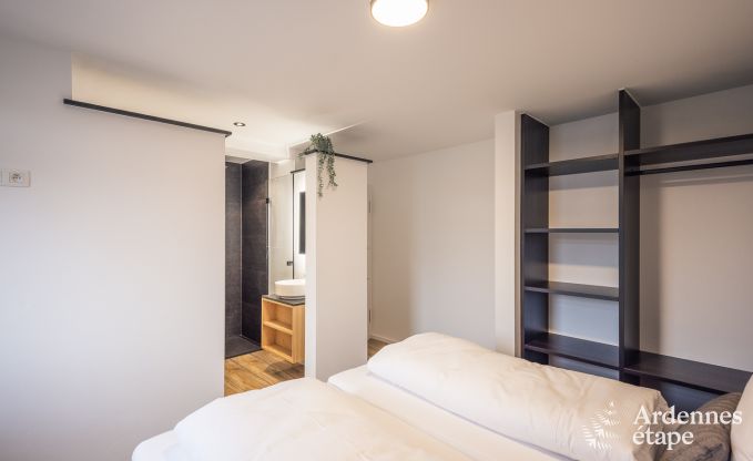 Uitzonderlijk verblijf in luxueuze villa in Butgenbach: 18 personen, binnenzwembad, sauna, in het hart van de Ardennen