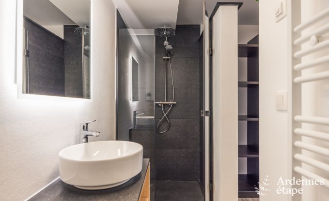 Uitzonderlijk verblijf in luxueuze villa in Butgenbach: 18 personen, binnenzwembad, sauna, in het hart van de Ardennen