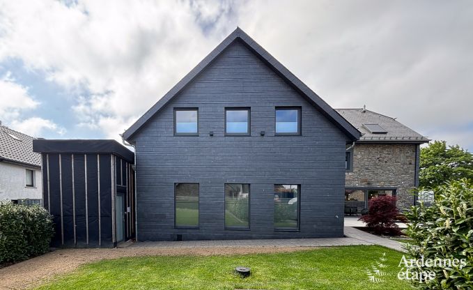 Uitzonderlijk verblijf in luxueuze villa in Butgenbach: 18 personen, binnenzwembad, sauna, in het hart van de Ardennen