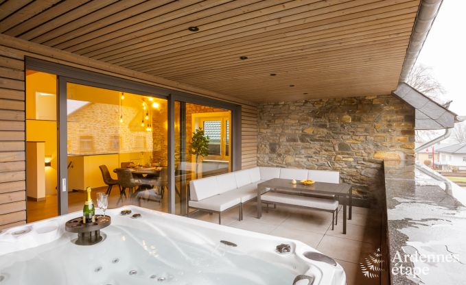 Uitzonderlijk verblijf in luxueuze villa in Butgenbach: 18 personen, binnenzwembad, sauna, in het hart van de Ardennen