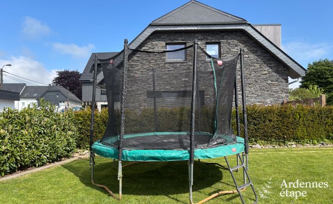 Uitzonderlijk verblijf in luxueuze villa in Butgenbach: 18 personen, binnenzwembad, sauna, in het hart van de Ardennen