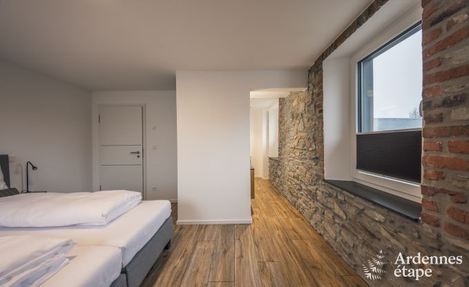 Uitzonderlijk verblijf in luxueuze villa in Butgenbach: 18 personen, binnenzwembad, sauna, in het hart van de Ardennen