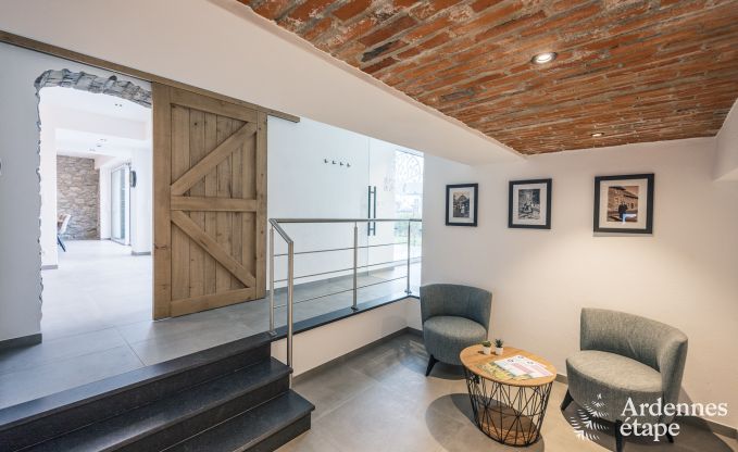 Uitzonderlijk verblijf in luxueuze villa in Butgenbach: 18 personen, binnenzwembad, sauna, in het hart van de Ardennen