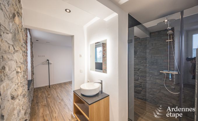 Uitzonderlijk verblijf in luxueuze villa in Butgenbach: 18 personen, binnenzwembad, sauna, in het hart van de Ardennen