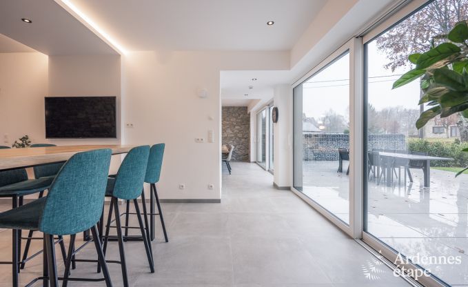 Uitzonderlijk verblijf in luxueuze villa in Butgenbach: 18 personen, binnenzwembad, sauna, in het hart van de Ardennen