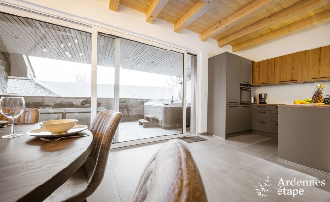 Uitzonderlijk verblijf in luxueuze villa in Butgenbach: 18 personen, binnenzwembad, sauna, in het hart van de Ardennen