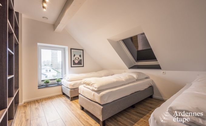 Uitzonderlijk verblijf in luxueuze villa in Butgenbach: 18 personen, binnenzwembad, sauna, in het hart van de Ardennen