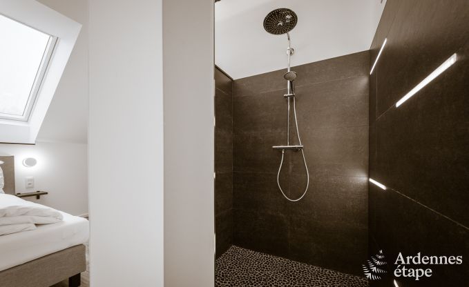 Uitzonderlijk verblijf in luxueuze villa in Butgenbach: 18 personen, binnenzwembad, sauna, in het hart van de Ardennen