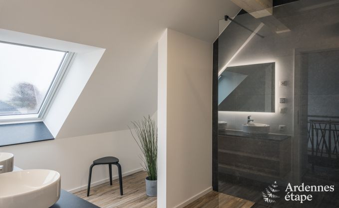 Uitzonderlijk verblijf in luxueuze villa in Butgenbach: 18 personen, binnenzwembad, sauna, in het hart van de Ardennen
