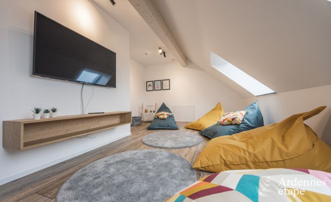 Uitzonderlijk verblijf in luxueuze villa in Butgenbach: 18 personen, binnenzwembad, sauna, in het hart van de Ardennen