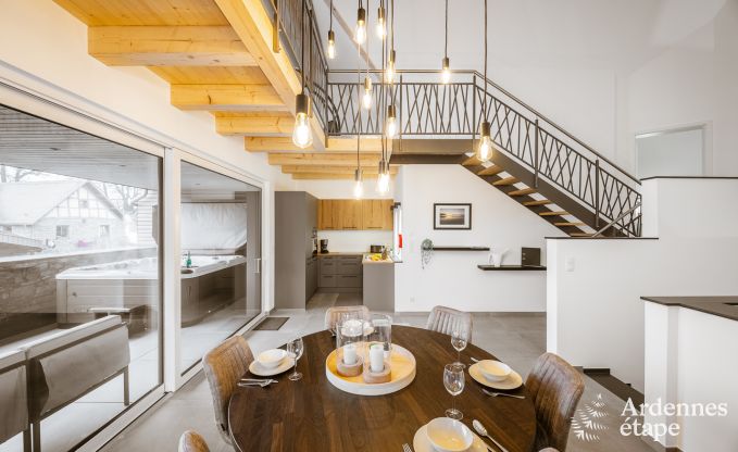 Uitzonderlijk verblijf in luxueuze villa in Butgenbach: 18 personen, binnenzwembad, sauna, in het hart van de Ardennen