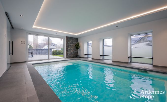 Uitzonderlijk verblijf in luxueuze villa in Butgenbach: 18 personen, binnenzwembad, sauna, in het hart van de Ardennen