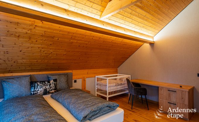 Ruime en luxueuze villa voor 14 personen met binnenzwembad in de Hoge Venen