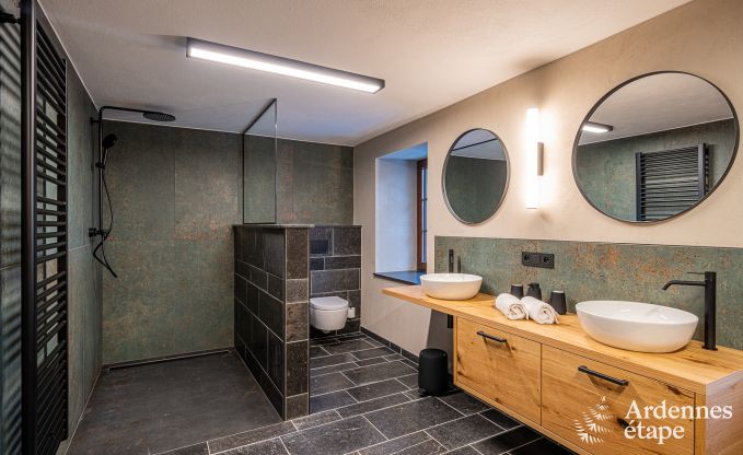 Ruime en luxueuze villa voor 14 personen met binnenzwembad in de Hoge Venen