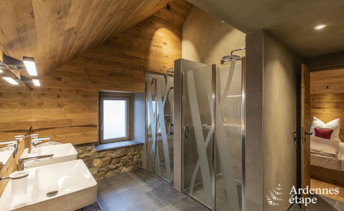 Uitzonderlijke vakantievilla voor 16 personen met binnenzwembad in de Hoge Venen