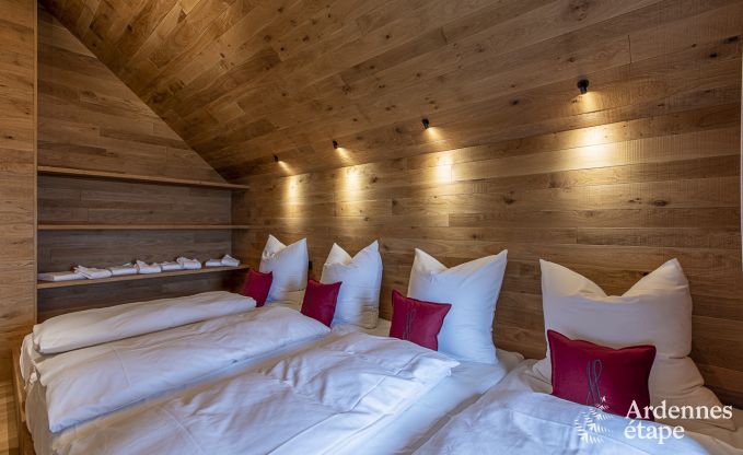 Uitzonderlijke vakantievilla voor 16 personen met binnenzwembad in de Hoge Venen