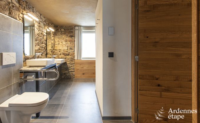 Uitzonderlijke vakantievilla voor 16 personen met binnenzwembad in de Hoge Venen