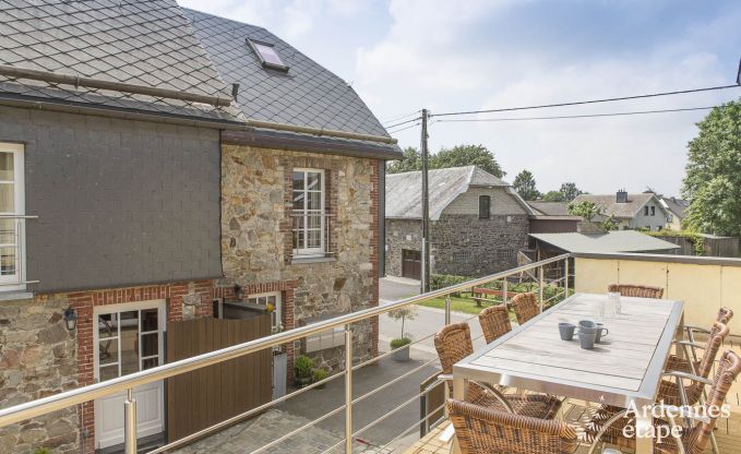 Modern appartement voor 6 personen in Butgenbach met 3 slaapkamers en gemeenschappelijke tuin