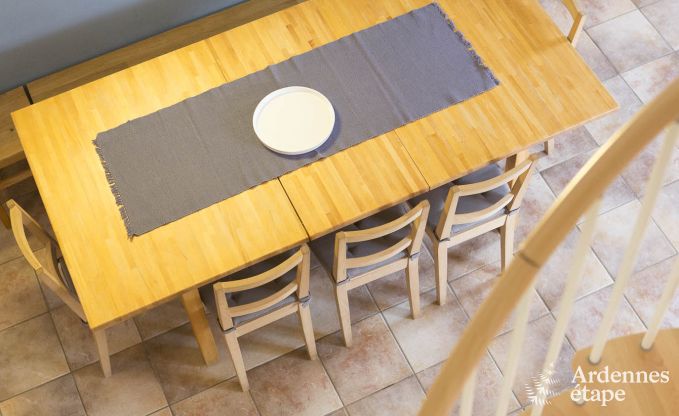 Modern appartement voor 6 personen in Butgenbach met 3 slaapkamers en gemeenschappelijke tuin