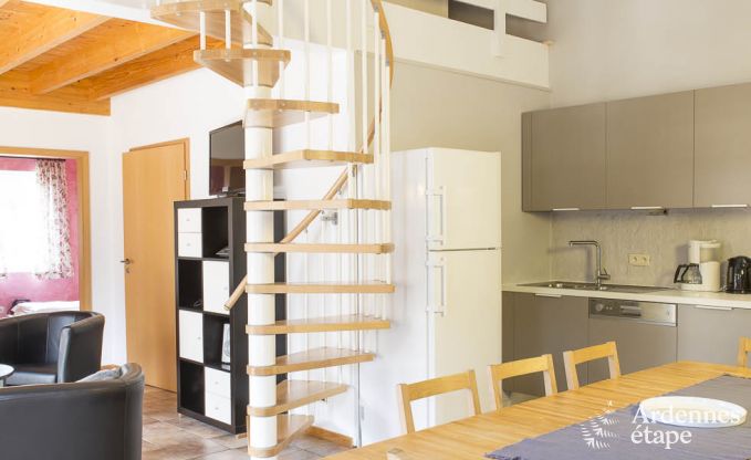 Modern appartement voor 6 personen in Butgenbach met 3 slaapkamers en gemeenschappelijke tuin