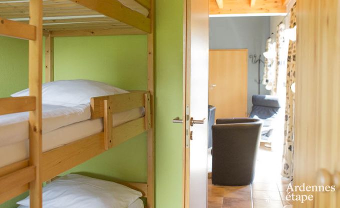 Modern appartement voor 6 personen in Butgenbach met 3 slaapkamers en gemeenschappelijke tuin