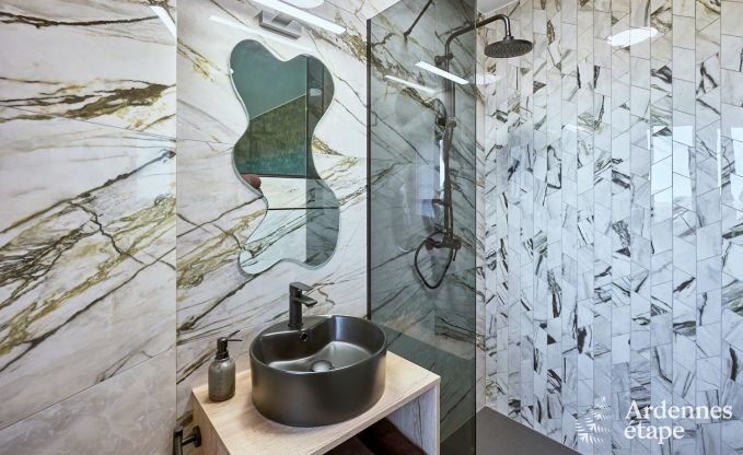 Luxe vakantiehuis in Butgenbach: watertoren met sauna, bubbelbad en panoramisch uitzicht voor 6 personen