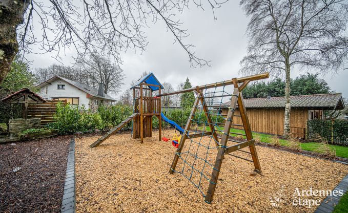 Uitzonderlijke vakantievilla in Btgenbach voor 10 personen met zwembad