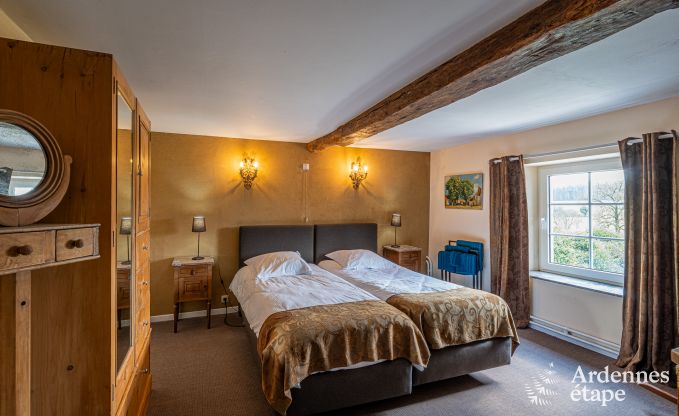 Luxueuze villa in Cerfontaine: perfect voor 14 personen, met binnen- en buitenzwembad, dicht bij de Lacs de l'Eau d'Heure