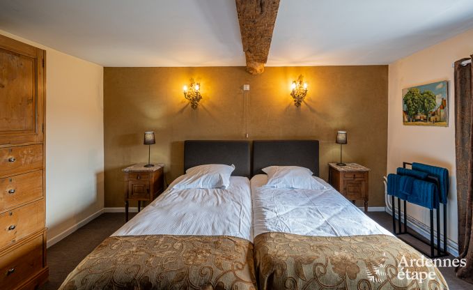 Luxueuze villa in Cerfontaine: perfect voor 14 personen, met binnen- en buitenzwembad, dicht bij de Lacs de l'Eau d'Heure