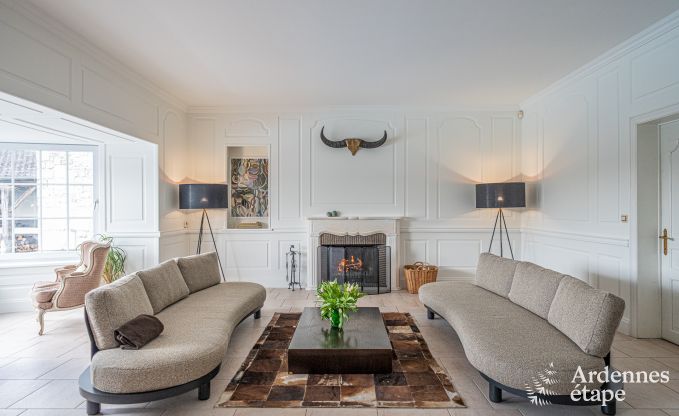 Luxueuze villa in Cerfontaine: perfect voor 14 personen, met binnen- en buitenzwembad, dicht bij de Lacs de l'Eau d'Heure