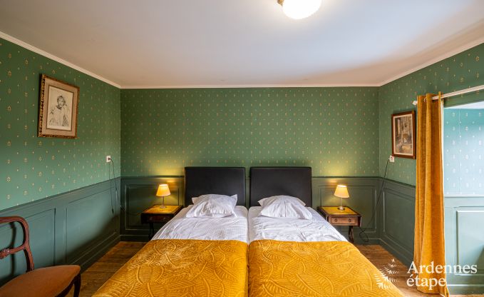 Luxueuze villa in Cerfontaine: perfect voor 14 personen, met binnen- en buitenzwembad, dicht bij de Lacs de l'Eau d'Heure