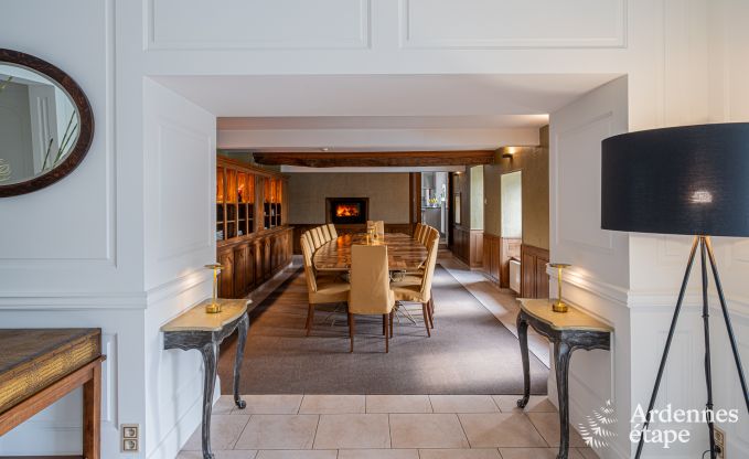 Luxueuze villa in Cerfontaine: perfect voor 14 personen, met binnen- en buitenzwembad, dicht bij de Lacs de l'Eau d'Heure