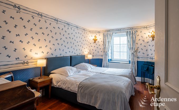 Luxueuze villa in Cerfontaine: perfect voor 14 personen, met binnen- en buitenzwembad, dicht bij de Lacs de l'Eau d'Heure