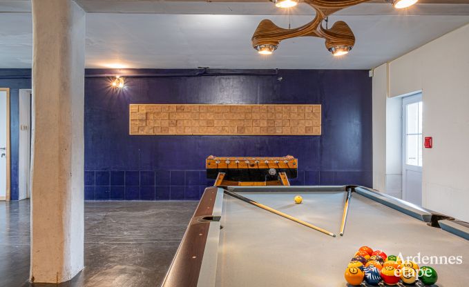 Luxueuze villa in Cerfontaine: perfect voor 14 personen, met binnen- en buitenzwembad, dicht bij de Lacs de l'Eau d'Heure