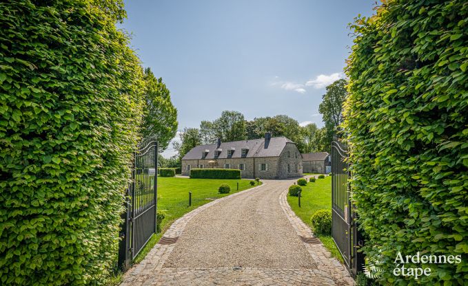 Vakantiehuis in Cerfontaine voor 12/14 personen in de Ardennen
