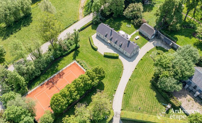 Vakantiehuis in Cerfontaine voor 12/14 personen in de Ardennen