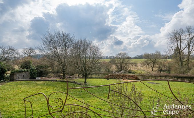 Luxueuze villa in Cerfontaine: perfect voor 14 personen, met binnen- en buitenzwembad, dicht bij de Lacs de l'Eau d'Heure
