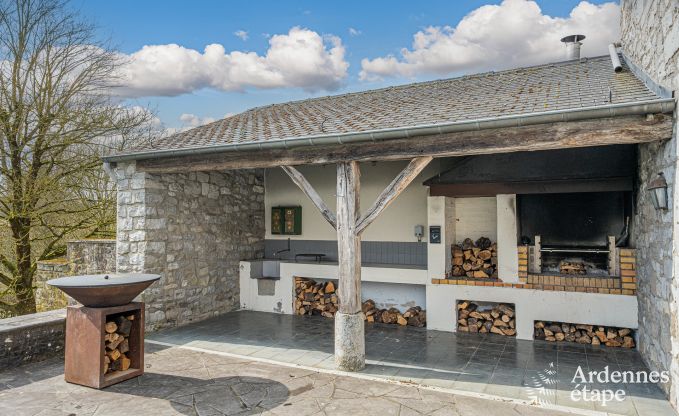 Luxueuze villa in Cerfontaine: perfect voor 14 personen, met binnen- en buitenzwembad, dicht bij de Lacs de l'Eau d'Heure