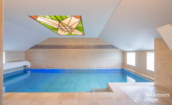 Luxueuze villa in Cerfontaine: perfect voor 14 personen, met binnen- en buitenzwembad, dicht bij de Lacs de l'Eau d'Heure